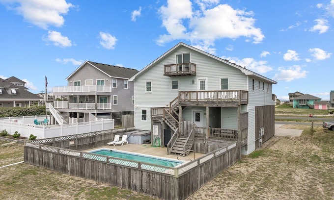 South Nags Head House | Free Bird | Semi Oceanfront |South Nags Head | Sleeps 14