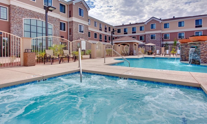 Tucson Apartment | Free Breakfast + Free Wi-Fi + Outdoor Pool | Studio Near Tucson Airport