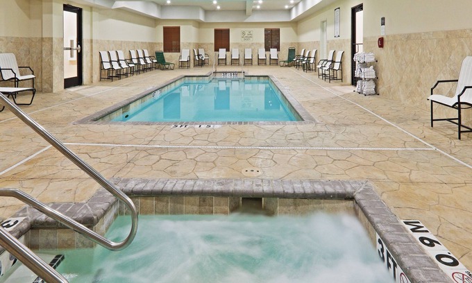 Central Oklahoma City Condo | Free Breakfast + Heated Saltwater Pool | 24 Hour Business Center
