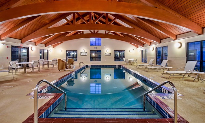 Madison Condo | Free Breakfast. Pool + Hot Tub. Near UW-Madison!