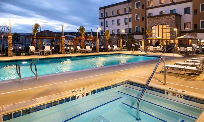 St. George Condo | Free Breakfast + Shared Pool & Hot Tub | Perfect Family Vacation!