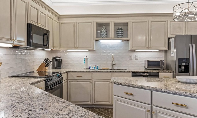 Orange Beach Condo | FREE Dolphin Cruise Ticket | Romar House 903B – Spacious with Gulf Views!