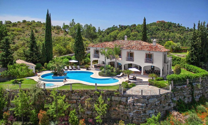 Benahavis Villa | FREE €650 Daily Luxury Pack - 6/7 Bed Villa, 20m Private Pool, Panoramic Views