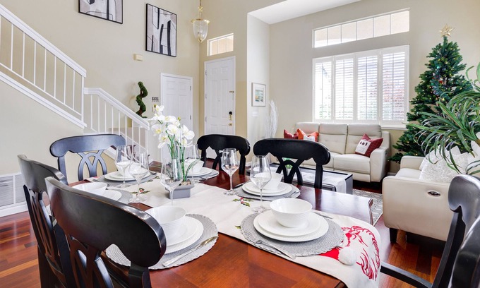 Evergreen House | Free EV Charge! Specious 4Brms&3ba Cozy family!