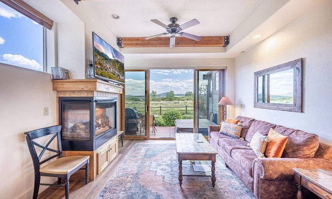 Kimball Junction House | *Free Golf* On Nature Preserve | Unobstructed Views | Private Hot Tub | Walk to Dining/Shopping