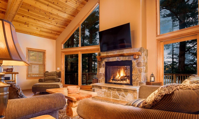 Redgranite Cabin | Free nite w/wknd off season lakehome boats pier fireplace hottub sand beach raft