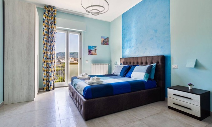 Meta Apartment | [FREE PARKING] Blue Sky Sorrento Apartment