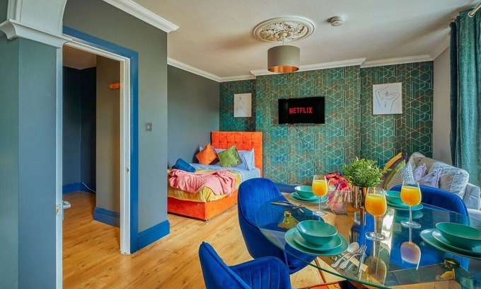 Cotham Apartment | FREE Parking New Luxurious House