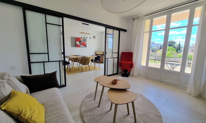 Couronne Urbaine Apartment | Free parking - spacious luxury apartment