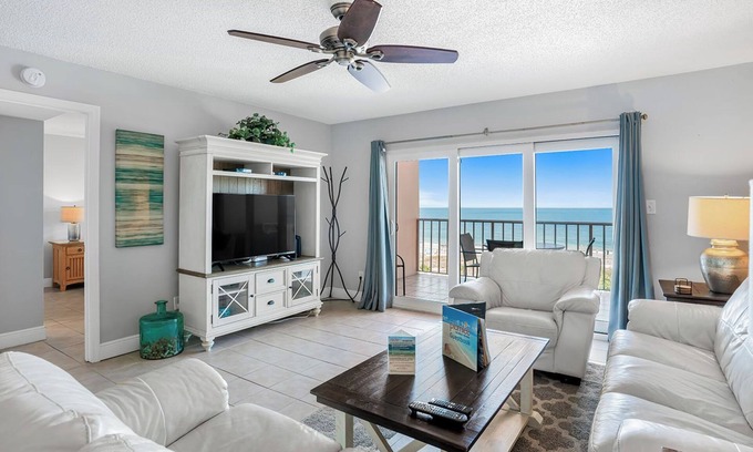 Indian Rocks Beach Condo | FREE PERKS INCLUDED! Reef Club 410 - GULF FRONT Condo!
