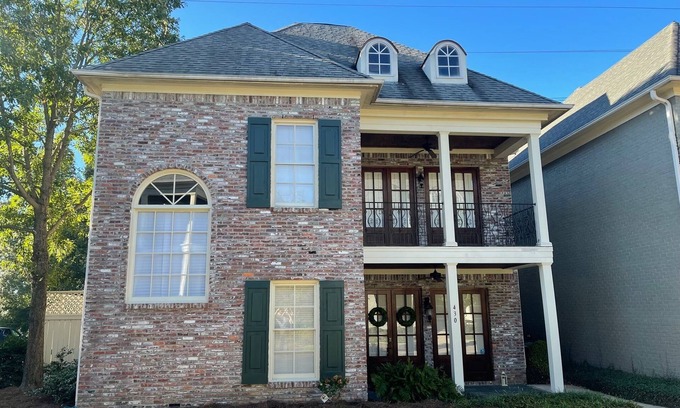 Oxford Condo | Free Shuttle to Stadium and Square - Each BD(3) has en suite BR