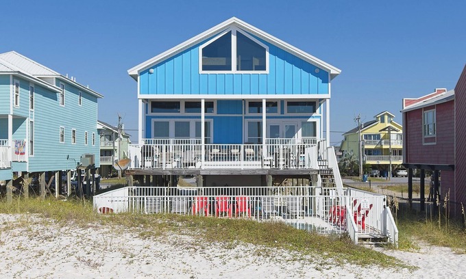 Gulf Shores House | FREE Zoo Ticket | Triple Seas – Private Pool, On the Beach with Stunning Views!