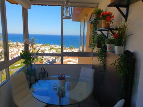 Mijas Apartment | FRENTE A LA PLAYA. VISTAS AL MAR. LA CALA DE MIJAS