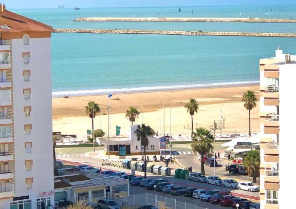 Valdelagrana Apartment | Frente al mar, preciosas vistas, piscinas , valdelagrana