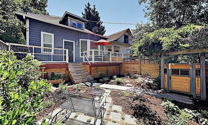 Minor House | Fresh & Hip in Fab Locale, Parking, Fenced Lush Oasis! 99 Walk Score!