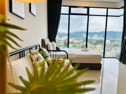 George Town Apartment | Fresh, Modern Georgetown Suite with Sky Pool Views