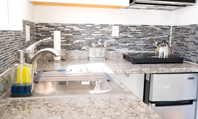Central City Apartment | Freshly Built Studio Apartment w/Amazing Windows
