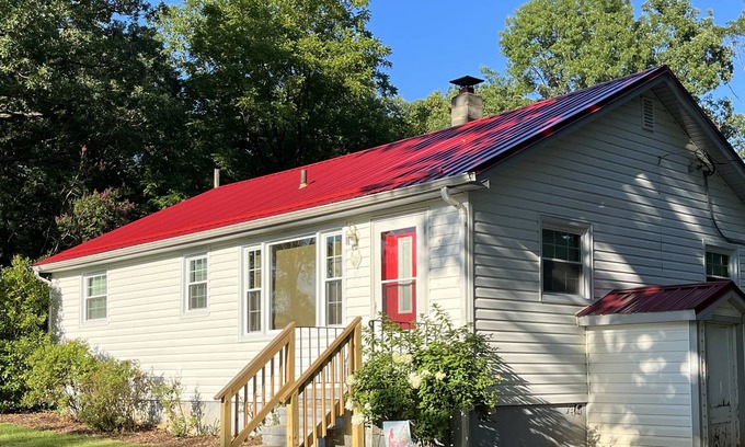 Staunton River Other | Freshly renovated cozy Farm House with quiet country living! Minutes from town!