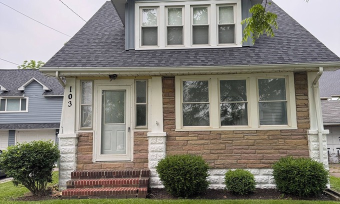 Fairport Harbor House | Freshly Updated 4-Bedroom Home with Gorgeous Lake Views – Walk to the Water!
