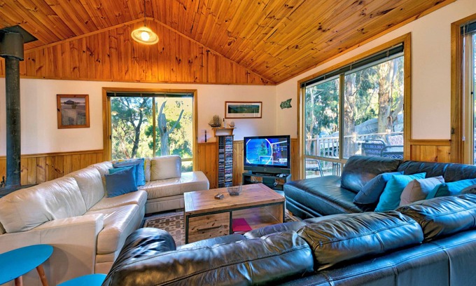 Coles Bay House | Freycinet Hideaway - Freycinet Holiday Houses