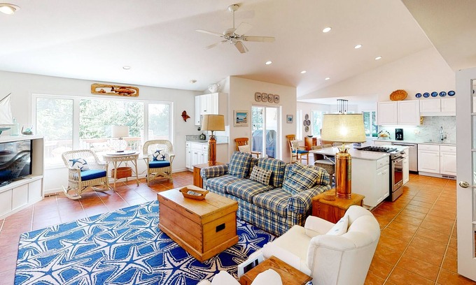 Sunset Beach House | Friendly home with gas fireplace, private gas grill, & deck - walk to the beach!