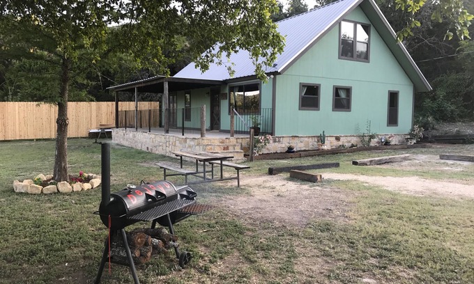 Leakey House | Frio Déjà Vu River House – Secluded Hill Country Getaway
