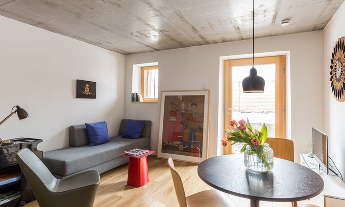 Gundelfingen Apartment | FRIZ 2, Design-Apartment in historischer Scheune