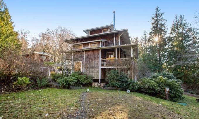 Bainbridge Island House | Frog Pond Retreat