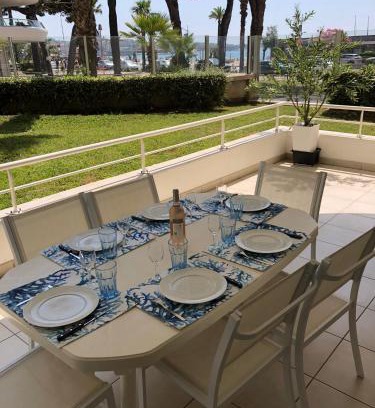 Frejus Plage Apartment | FRONT DE MER, Résidence de Standing avec garage