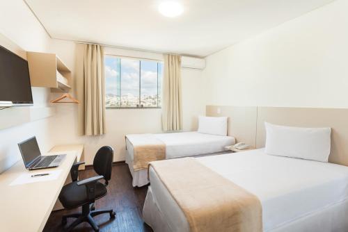 Padre Eustaquio Hotel | Front Hotel Expominas