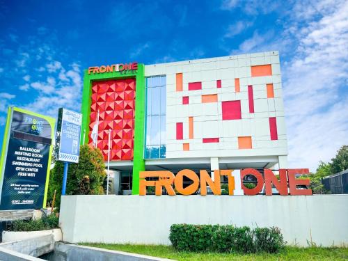Purwodadi Hotel | Front One Hotel Purwodadi