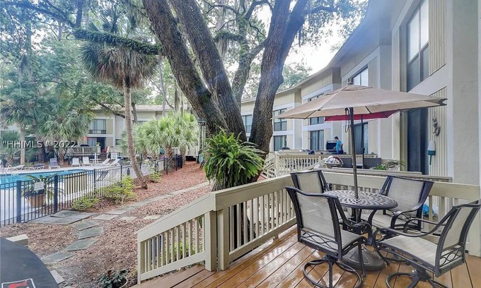 Hilton Head Island Condo | Front row across from beach with pool - prime Forest Beach drive location!