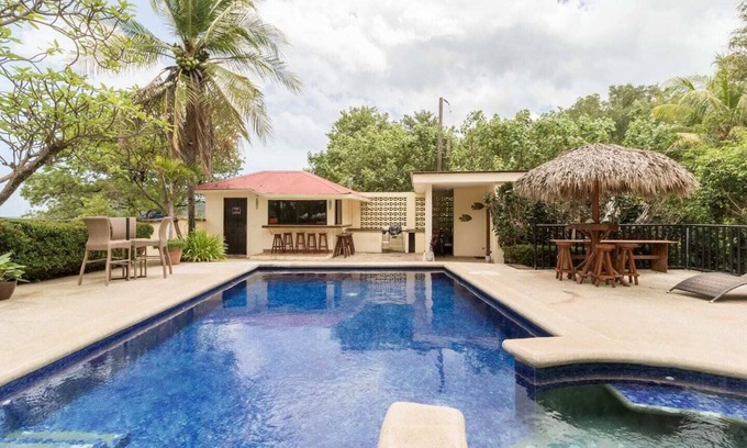 Playa Flamingo House | Front Row Center! ON THE BEACH, 5BR, Private Pool & Tiki Bar
