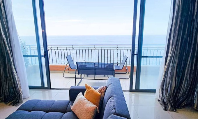 Tower Road Apartment | Front Sea View Spacious 3-Bedroom Apartment Sliema