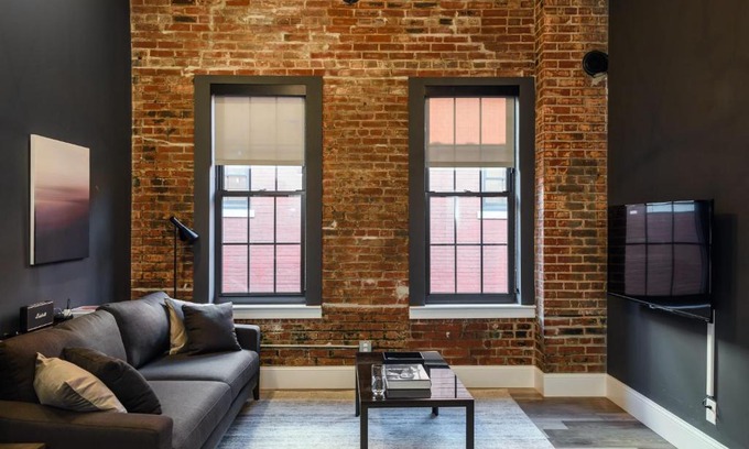 Near Southside Apartment | FRONTDESK 1 BR Apt near St Louis Union Station