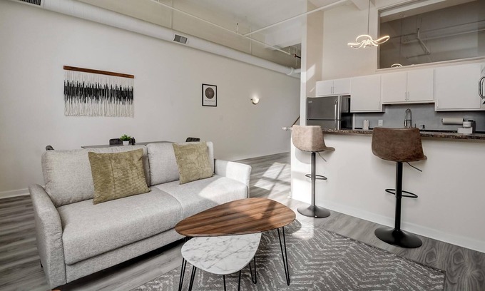 Mile Square Apartment | Frontdesk | 2 BR Apt by the Indianapolis Zoo