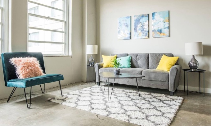 Downtown Des Moines Apartment | Frontdesk | Trendy & Stylish 1BR Apt in Downtown