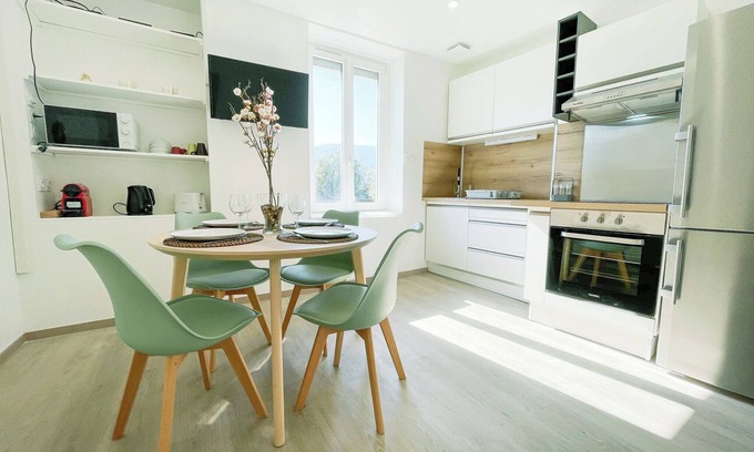 Grenoble City Centre Apartment | #FT | Le Duplex 🌞 Quiet & Renovated