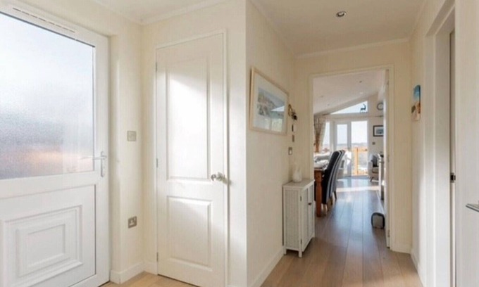 Hamworthy Cabin | Fuchsia Lodge, dogs stay free, luxurious lodge on Rockley Park, Poole Harbour