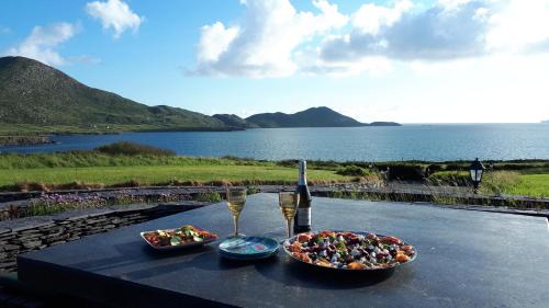 Caherdaniel Villa | Fuchsia Lodge - New Luxury 5* Beachside Lodge with Sauna - 4 beds ensuite - Spectacular Location