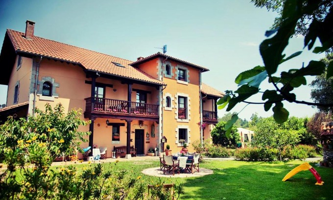 Estrada Hotel | Fuente De Las Anjanas