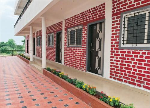 Junnar House | Fulgulab Lawns and Home Stay