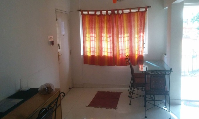 Kolkata Apartment | Full 1 BHK apartment near Deshapriya Park - Free Wifi