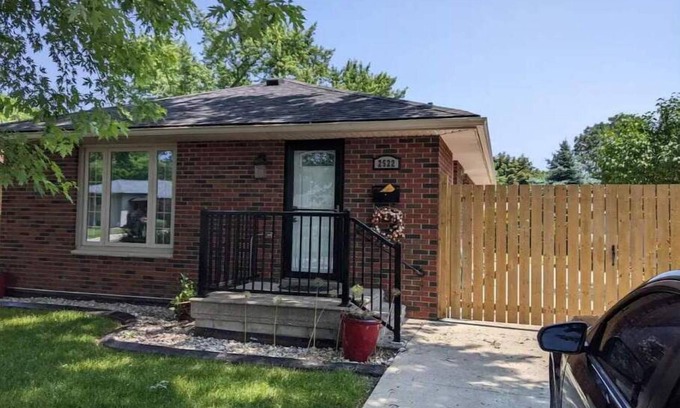 Windsor House | Full house - 5 bed, 2 bath