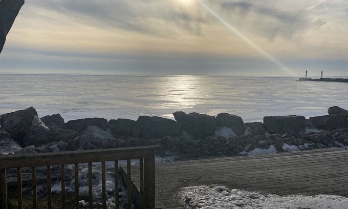 Leamington Cottage | Full House and Guest House: All On the Rocks