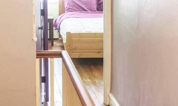 South Philadelphia House | Full, traditional rowhome in South Philly