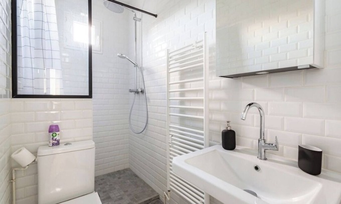 Chatillon Apartment | Fully-equipped 2-room apartment, refurbished, industrial style
