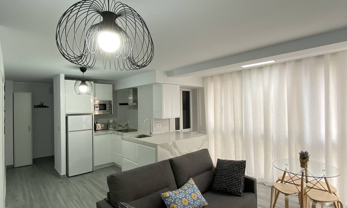 Cadiz Condo | Fully equipped apartment 400 meters from the beach