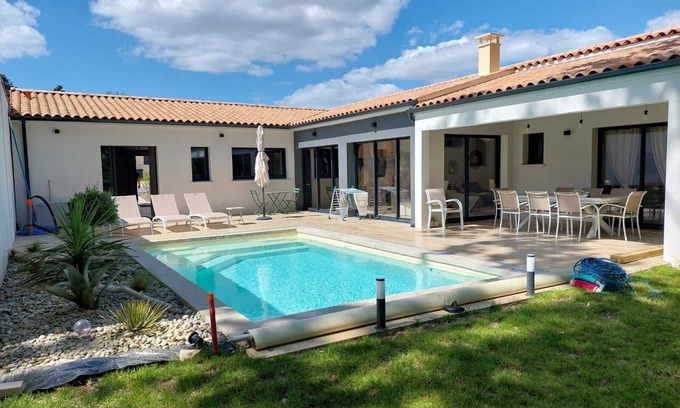 Saint-Augustin Villa | Fully equipped villa with swimming pool Bicycle path 100 m 5 min from St Palais
