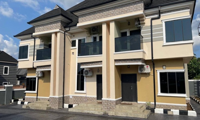 Enugu Apartment | Fully furnished 2-bedroom Shortlet serviced apartment in Enugu Nigeria